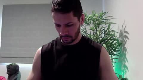 Snapshot of ryan_chatter chatting on 11.10.25 Ryan online show from 11.10.25