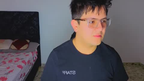 Snapshot of ryan_doretti chatting on 10.08.25 Ryan online show from 10.08.25