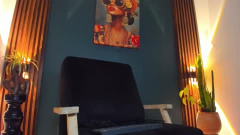 Ryan independent model online show from 10.23.25