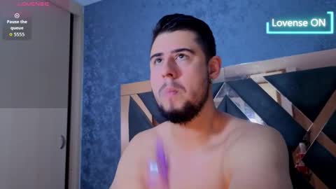 Snapshot of ryan_evanns chatting on 10.22.25 R Y A N online show from 10.22.25