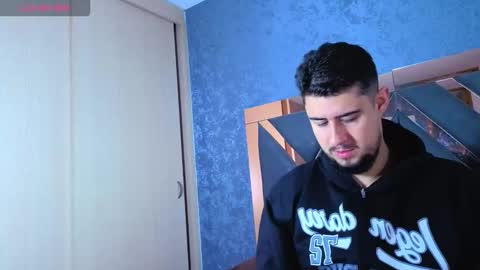 Snapshot of ryan_evanns chatting on 11.11.25 R Y A N online show from 11.11.25