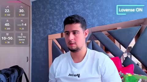 Snapshot of ryan_evanns chatting on 11.22.25 R Y A N online show from 11.22.25