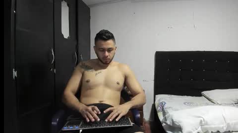 Snapshot of ryan_xc1 chatting on 11.05.25 ryan_xc1 online show from 11.05.25