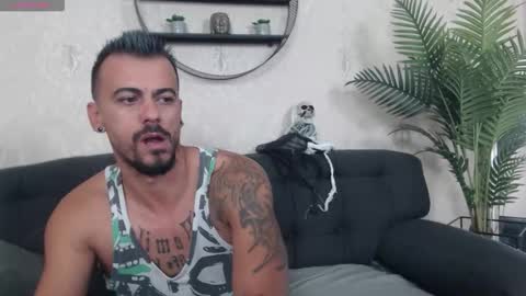 Snapshot of ryanvibe chatting on 10.15.25 Ryan online show from 10.15.25