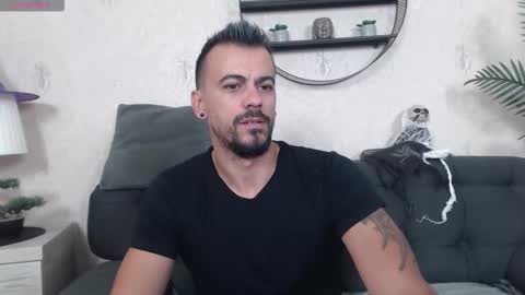 Snapshot of ryanvibe chatting on 10.16.25 Ryan online show from 10.16.25