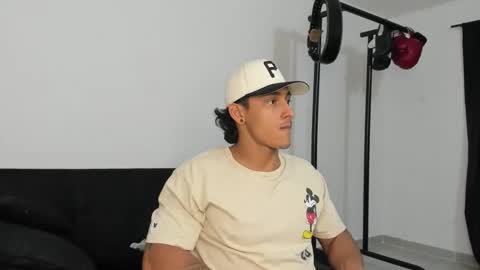 Snapshot of ryanwhite3 chatting on 11.06.25 ryanwhite3 online show from 11.06.25