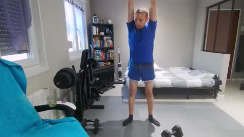 Snapshot of ryukukamifr chatting on 10.13.25 Ryuk FR online show from 10.13.25