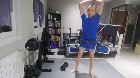 Snapshot of ryukukamifr chatting on 11.28.25 Ryuk FR online show from 11.28.25