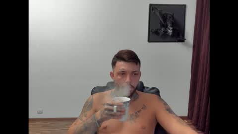 Snapshot of s1nmaster chatting on 09.13.25 s1nmaster online show from 09.13.25