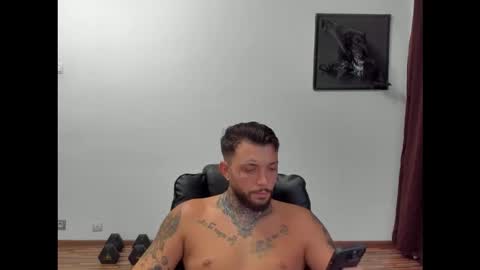 Snapshot of s1nmaster chatting on 09.17.25 s1nmaster online show from 09.17.25