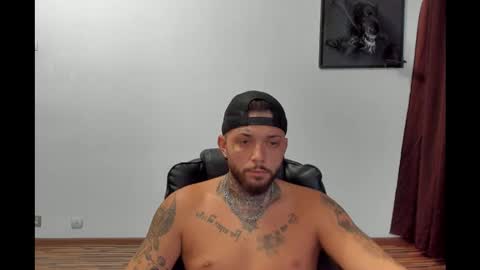 Snapshot of s1nmaster chatting on 09.19.25 s1nmaster online show from 09.19.25