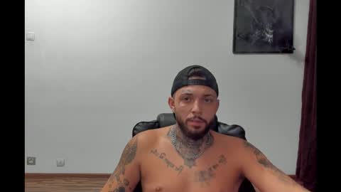 Snapshot of s1nmaster chatting on 09.21.25 s1nmaster online show from 09.21.25