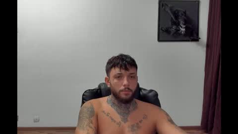 Snapshot of s1nmaster chatting on 09.28.25 s1nmaster online show from 09.28.25