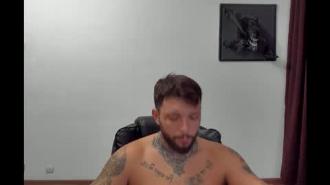 Snapshot of s1nmaster chatting on 09.29.25 s1nmaster online show from 09.29.25