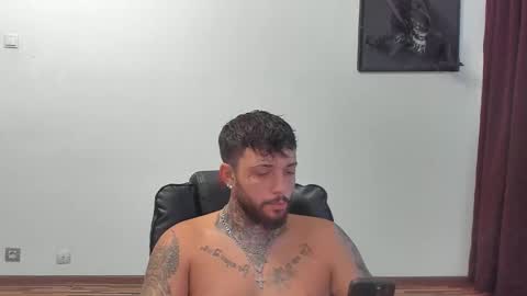 Snapshot of s1nmaster chatting on 10.01.25 s1nmaster online show from 10.01.25