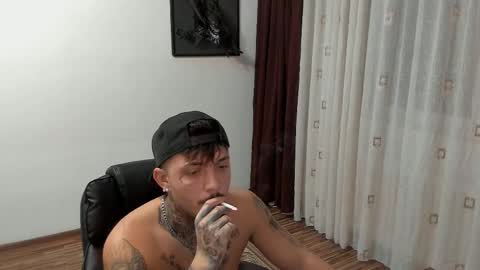 Snapshot of s1nmaster chatting on 10.19.25 s1nmaster online show from 10.19.25