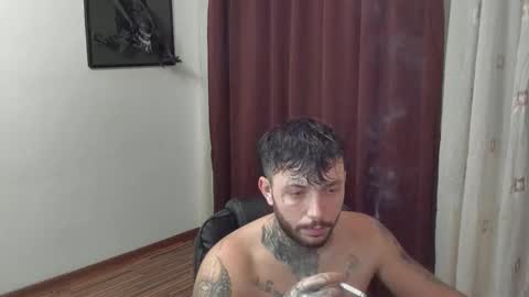 Snapshot of s1nmaster chatting on 11.22.25 s1nmaster online show from 11.22.25