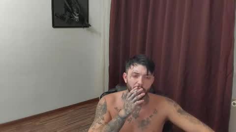 Snapshot of s1nmaster chatting on 11.23.25 s1nmaster online show from 11.23.25