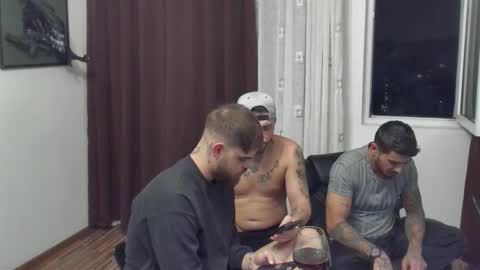 Snapshot of s1nmaster chatting on 11.28.25 s1nmaster online show from 11.28.25