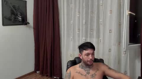 Snapshot of s1nmaster chatting on 11.30.25 s1nmaster online show from 11.30.25