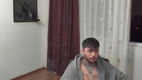 Snapshot of s1nmaster chatting on 11.30.25 s1nmaster online show from 11.30.25