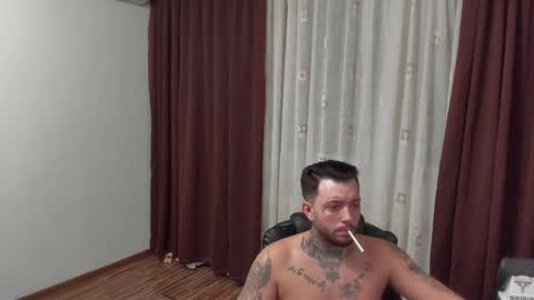 Snapshot of s1nmaster chatting on 12.18.25 s1nmaster online show from 12.18.25