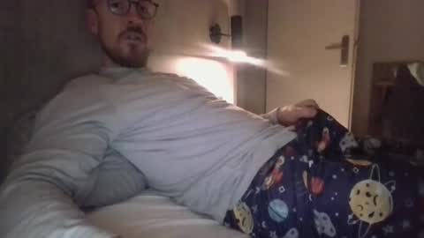 s_i_q online show from 11.19.25