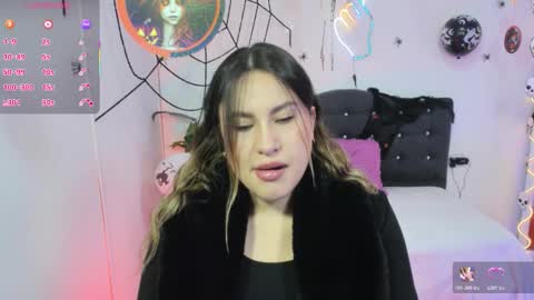 saaya_tay online show from 10.29.25