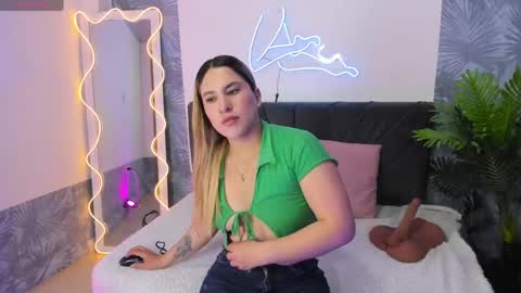 saaya_tay online show from 04.15.26