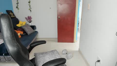 Angie  online show from 02.08.25