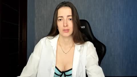 Snapshot of sabrina_mur chatting on 12.21.25 sabrina_mur online show from 12.21.25