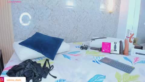 Sabrina Shark online show from 11.22.25