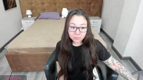 GMT7TueWedThuFriSatSun 0100am-0700am online show from 03.08.25