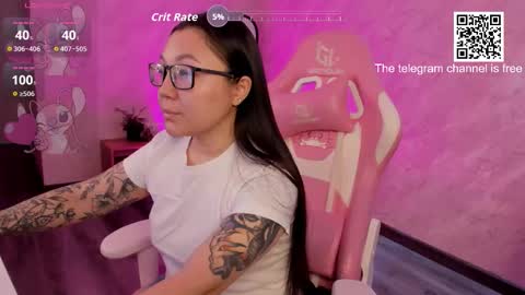 Snapshot of sabrina_sven chatting on 02.18.26 GMT7TueWedThuFriSatSun 0100am-0700am online show from 02.18.26