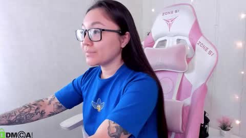 Snapshot of sabrina_sven chatting on 02.19.26 GMT7TueWedThuFriSatSun 0100am-0700am online show from 02.19.26