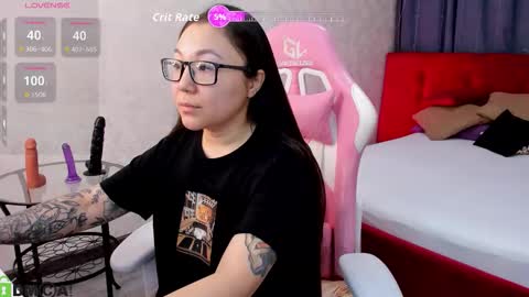 Snapshot of sabrina_sven chatting on 02.26.26 GMT7TueWedThuFriSatSun 0100am-0700am online show from 02.26.26