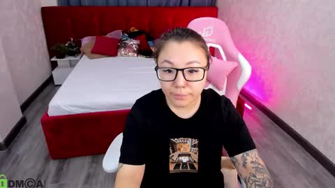 Snapshot of sabrina_sven chatting on 03.09.26 GMT7TueWedThuFriSatSun 0100am-0700am online show from 03.09.26