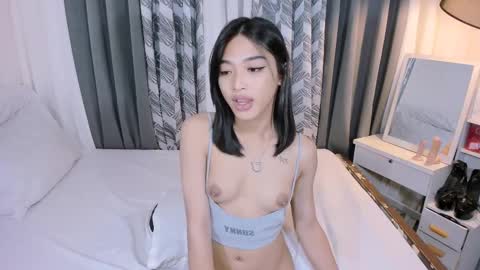 urHOT SABBY online show from 02.27.25