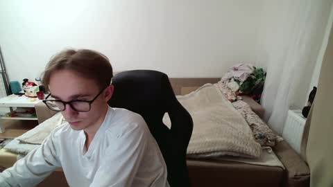 Snapshot of sabrinaanddaniel chatting on 12.18.24 SabrinaDaniel online show from 12.18.24