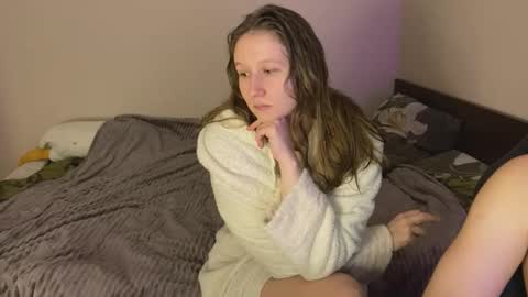 Snapshot of sabrinaanddaniel chatting on 11.28.25 SabrinaDaniel online show from 11.28.25