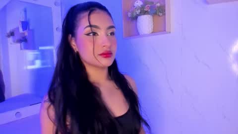 Snapshot of sabrinahims_ chatting on 11.20.25 mariana online show from 11.20.25