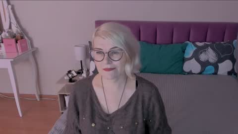 Sabrina MacMarren online show from 01.26.25