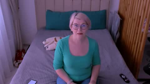 Sabrina MacMarren online show from 03.01.26