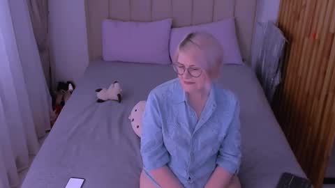 Sabrina MacMarren online show from 03.25.26