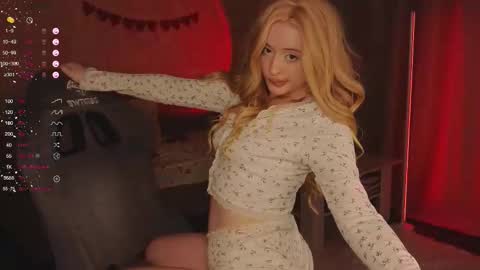 Snapshot of sabrinarider chatting on 12.22.25 Hello im Sabrina online show from 12.22.25