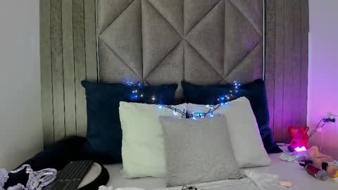 S A B R I N A  online show from 02.10.25