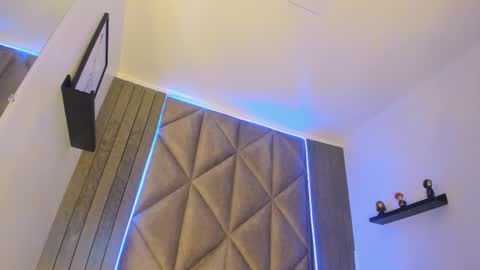 S A B R I N A  online show from 09.20.25