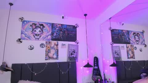 Sabrina  online show from 04.15.26