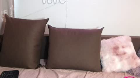 Snapshot of sabrinee__xx_divine chatting on 06.29.26 sabrinee__xx_divine online show from 06.29.26
