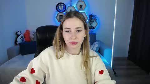Snapshot of sabrinviolet chatting on 03.21.26 Sabrina Violet online show from 03.21.26